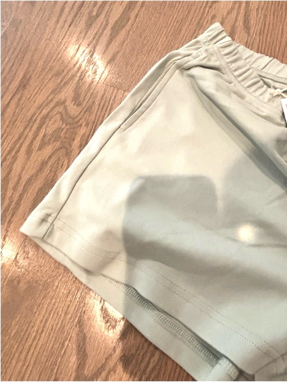 Layere 100% Organic Cotton Shorts Pistachio Cream M NWT - Picture 6 of 8